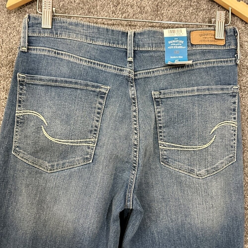 Signature By Levi Strauss & Co. Modern Slim Jeans Womens 8M Medium Wash Super St - Picture 7 of 8